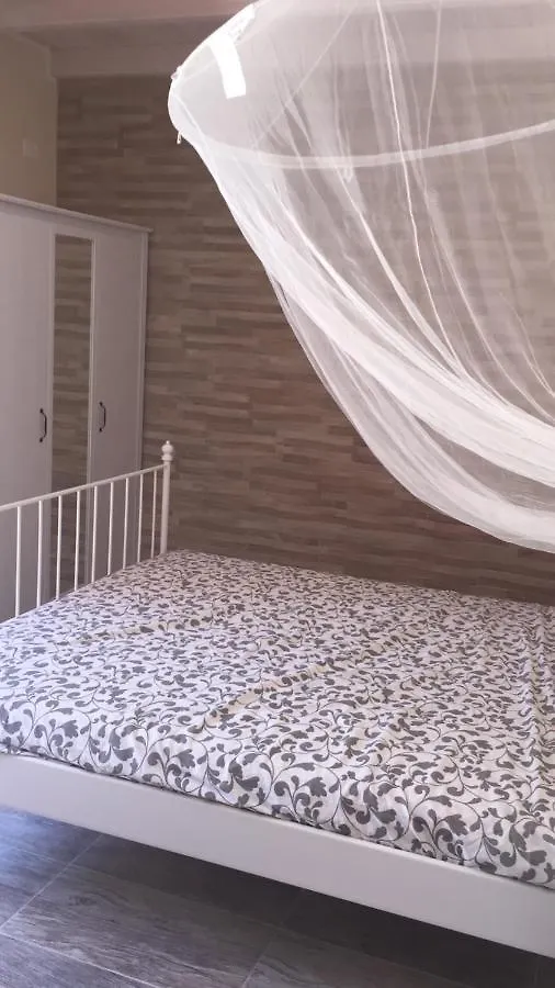 מונסרטו B&B Da Manu לינה וארוחת בוקר